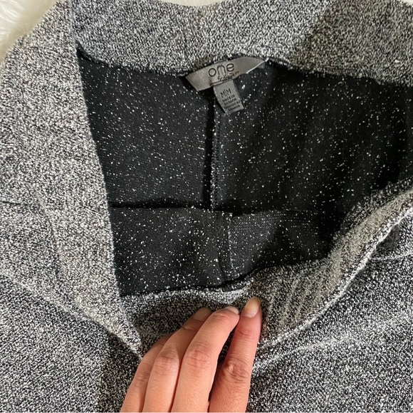 Size Medium Gray Wide Leg Trousers - Picture 4 of 5